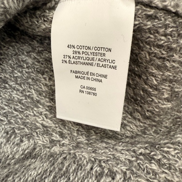 REITMANS - NWT - Gray Knit Sweater - Picture 3 of 5